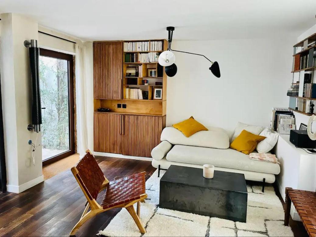 Small Architect'S House Pantin Bagian luar foto
