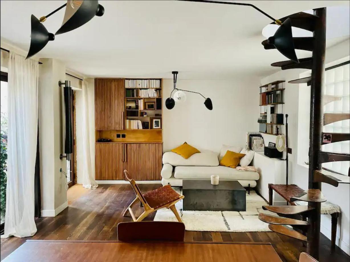 Small Architect'S House Pantin Bagian luar foto